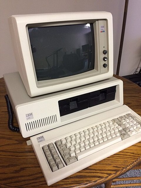 IBM PC XT (1983)